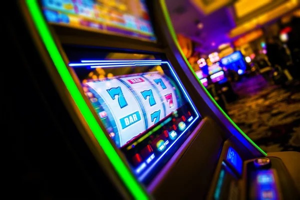 sar88 mobile app interface showing slot games and live-dealer options